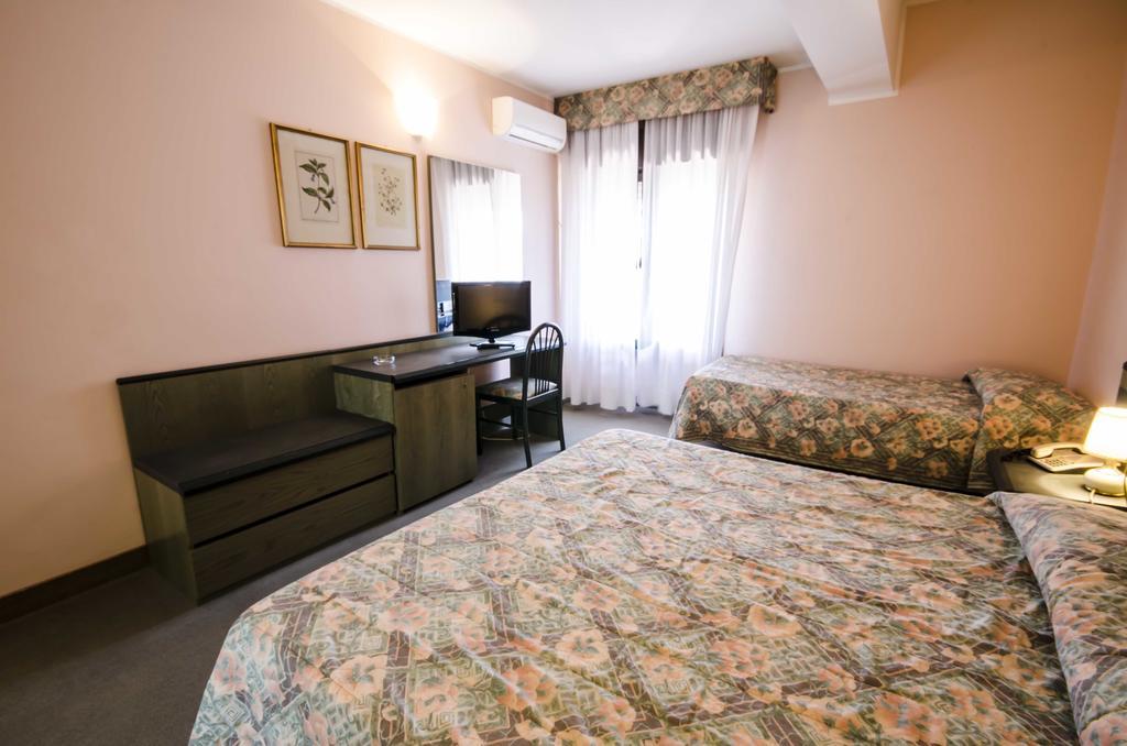 Hotel Torre Del Sole Tarquinia Exteriér fotografie