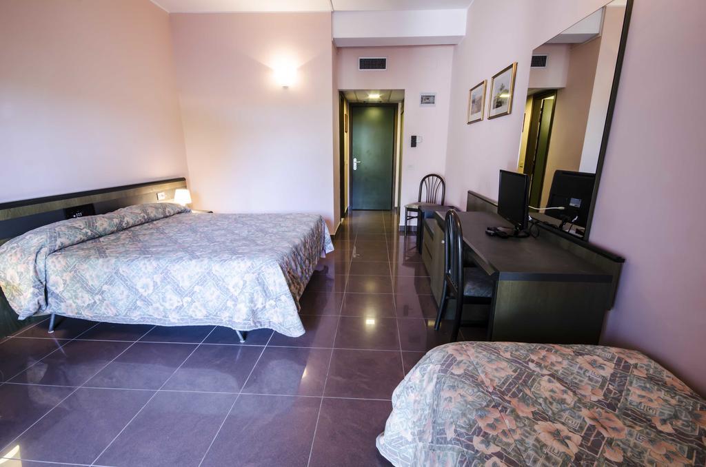 Hotel Torre Del Sole Tarquinia Exteriér fotografie