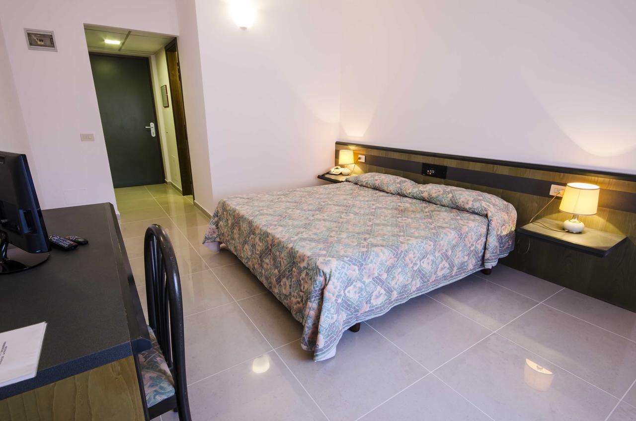 Hotel Torre Del Sole Tarquinia Exteriér fotografie