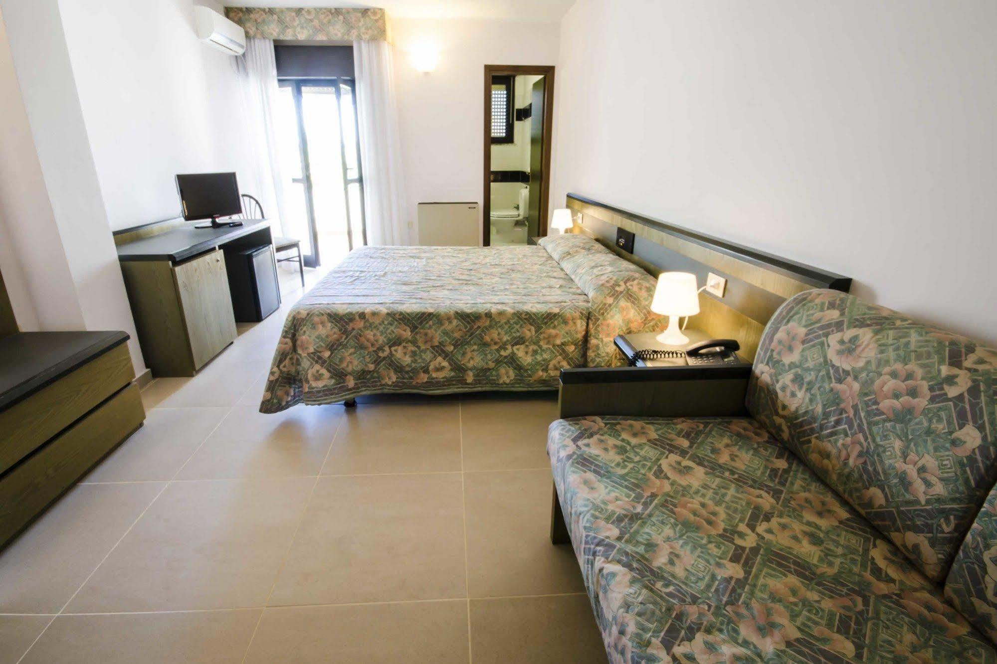 Hotel Torre Del Sole Tarquinia Exteriér fotografie
