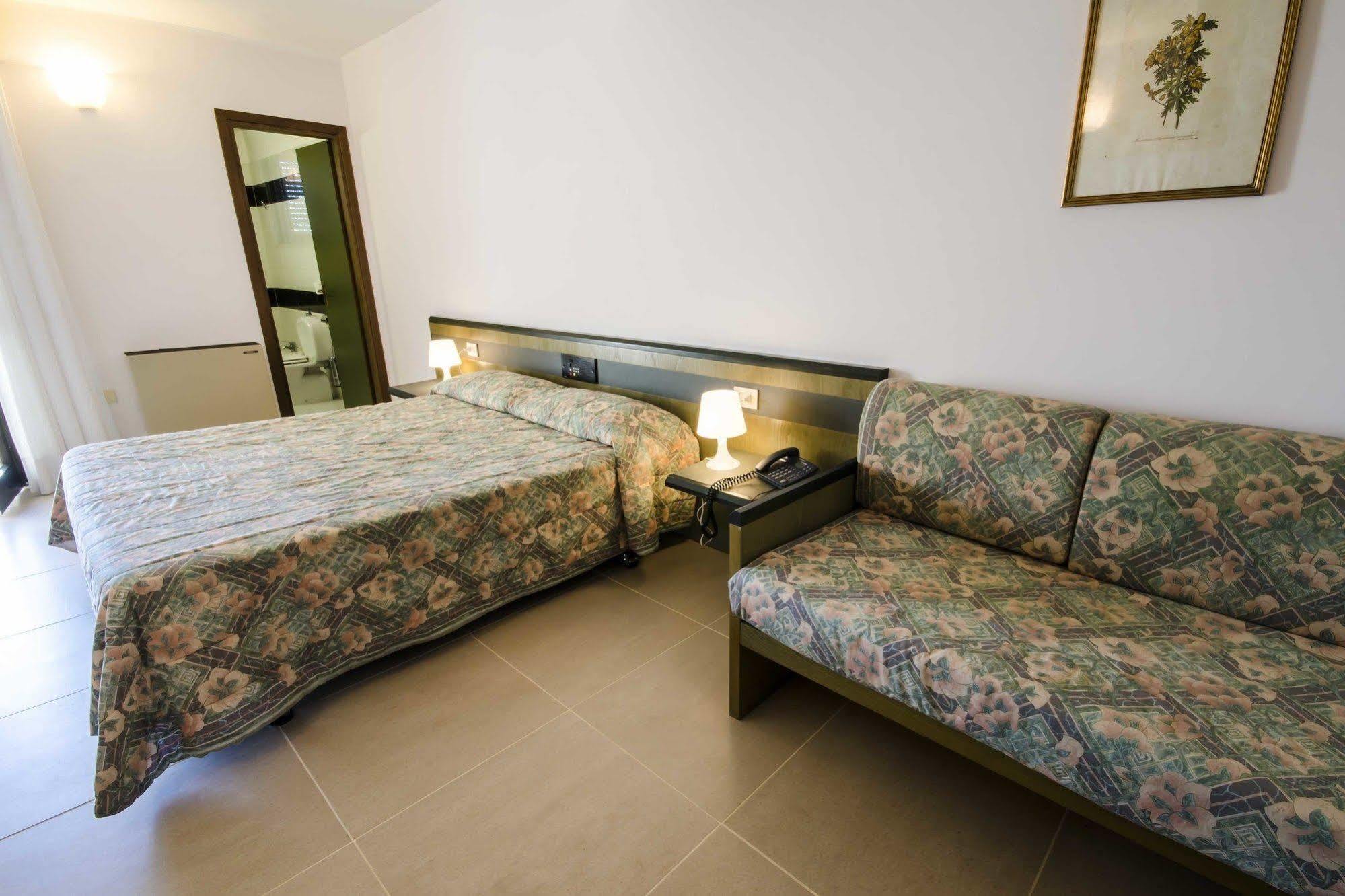 Hotel Torre Del Sole Tarquinia Exteriér fotografie